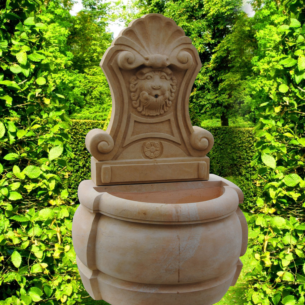 Klassischer Brunnen aus Sandstein - Cattinara