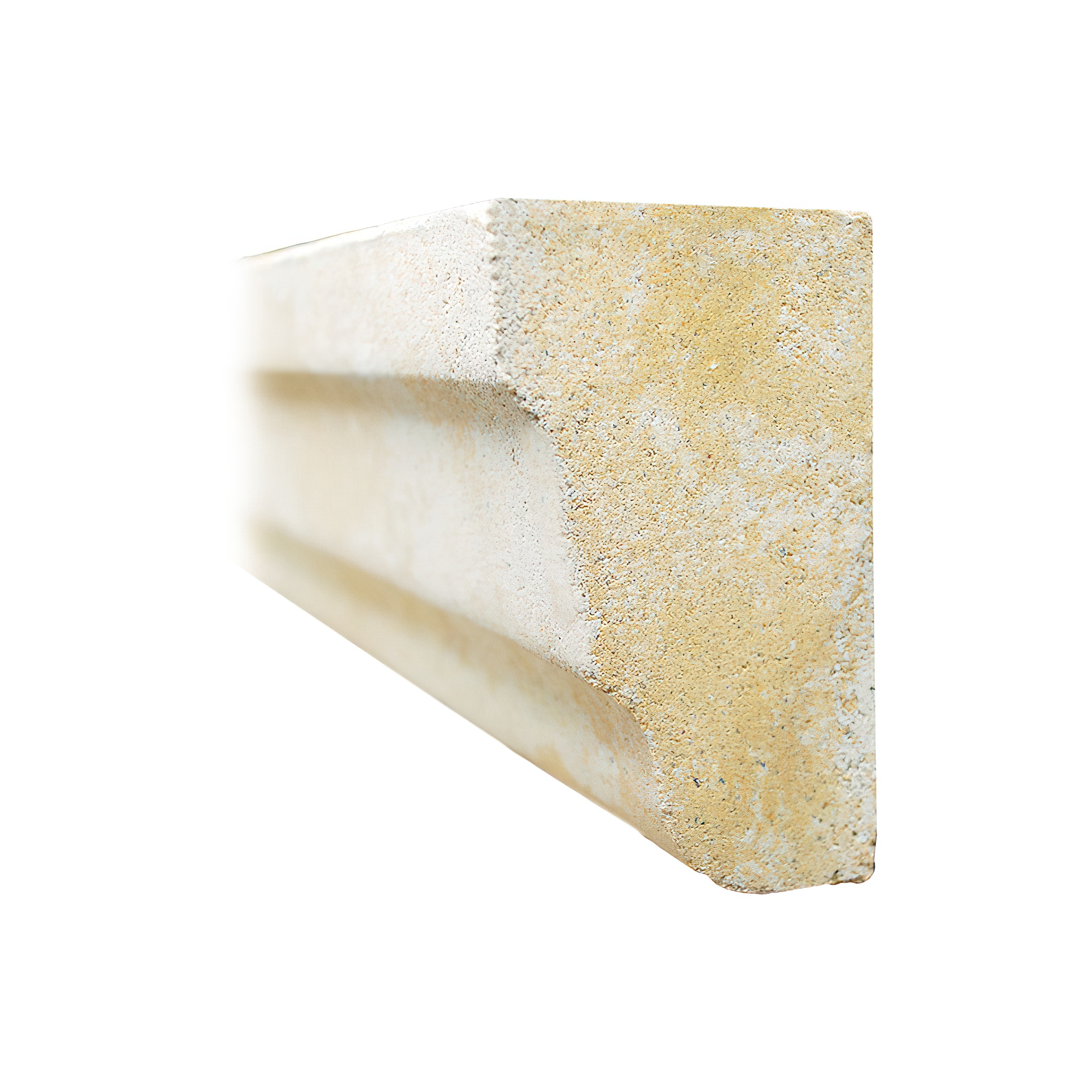 Nahaufnahme eines rechteckigen Gartenmauersteins aus beige-gelbem Naturstein