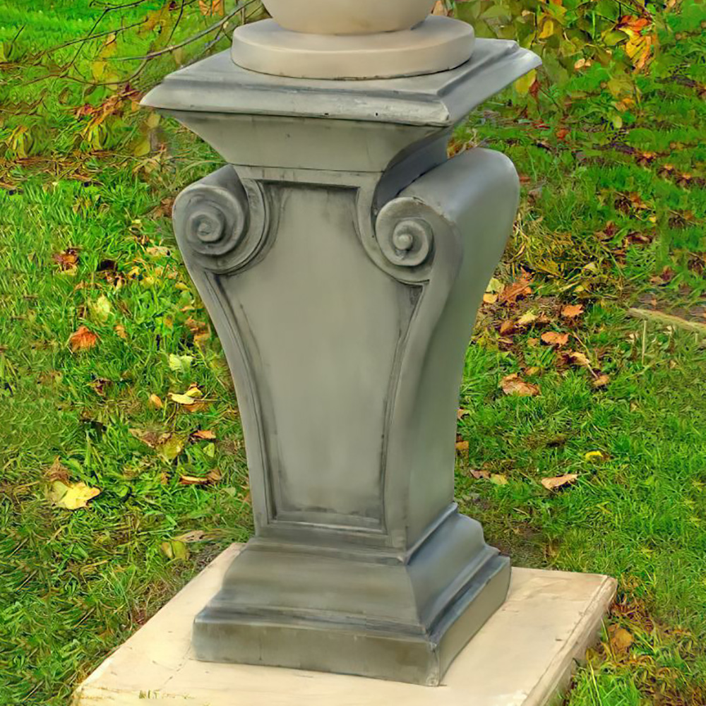 Stilvoller Dekosockel aus Steinguss für den Garten - Panagiota / Etna