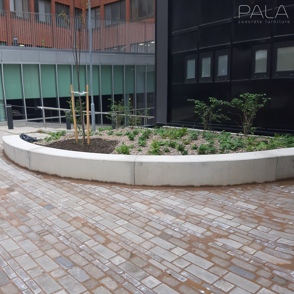 PB-Seating-Wall-r-4300-M-2