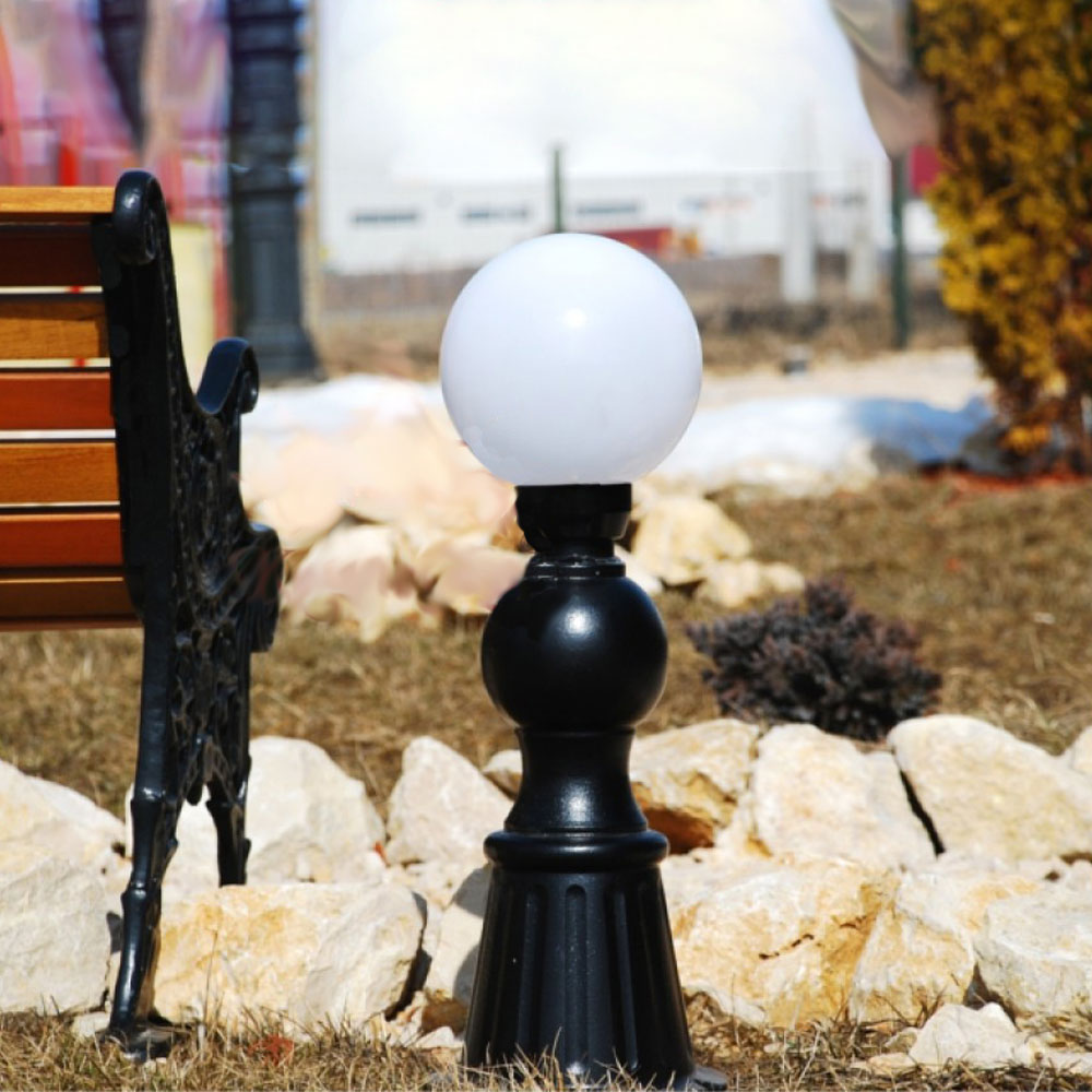 Klassische Pfeilerleuchte aus Gusseisen zur Gartendekoration - Birgitta / Grün