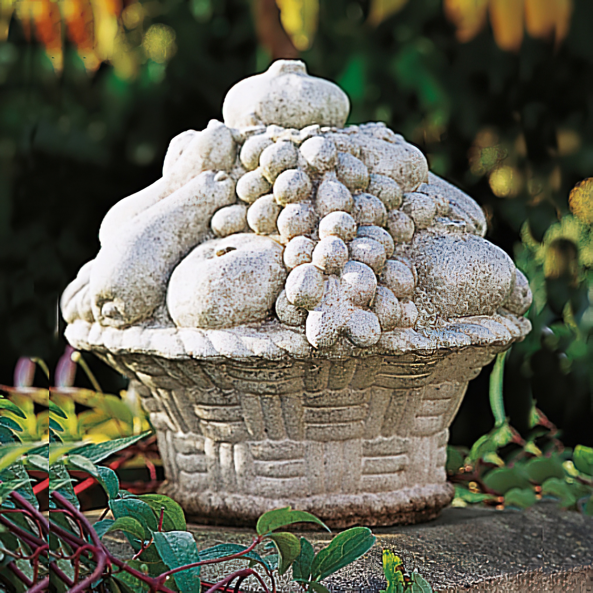 Stein Früchtekorb für den Garten / Sand
