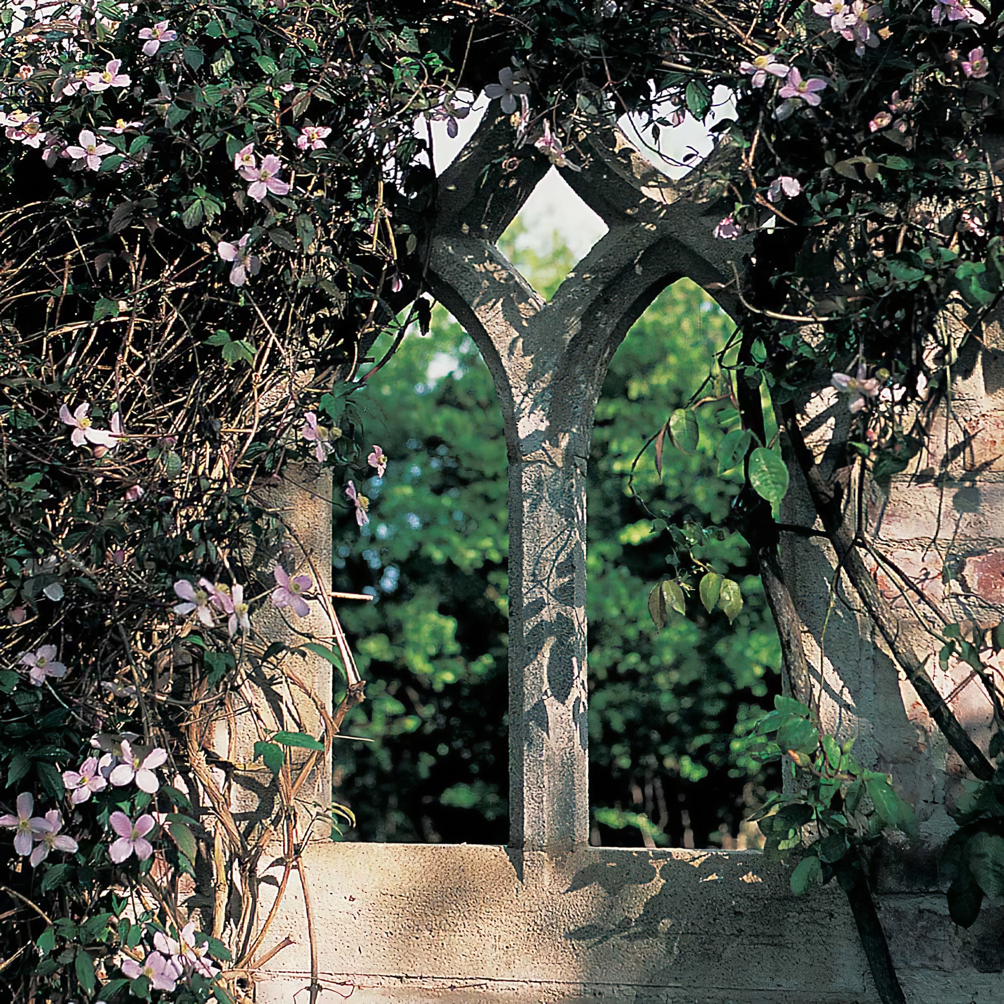 Einbau Fensterelement für Mauerruine - Barrow