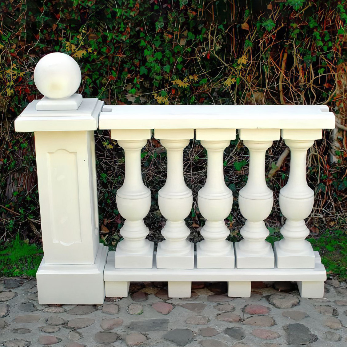 Klassische Balustrade aus Steinguss in verschiedenen Farben - Agathon / Etna