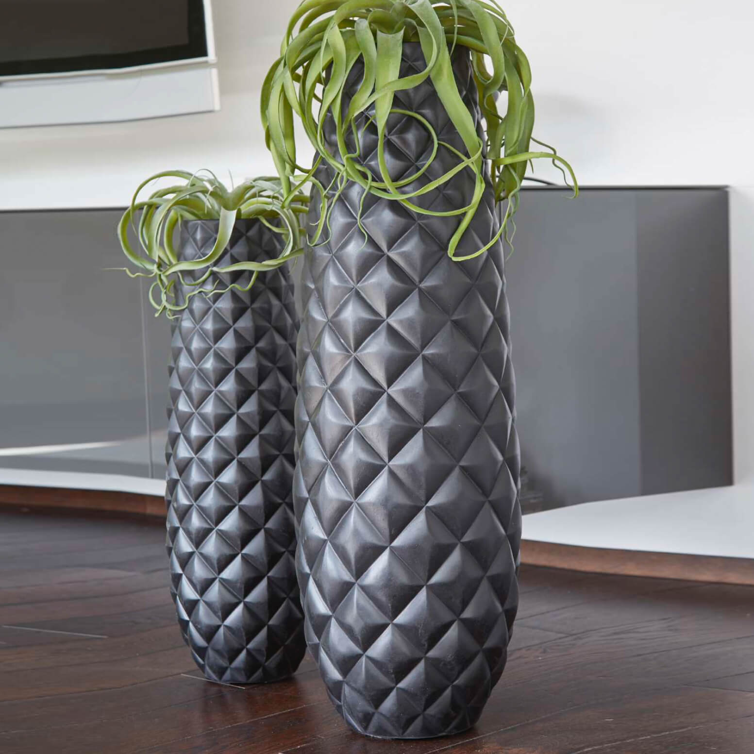 Große Pflanzvase aus Polystone - modern - schwarz matt - Redota / 58x21cm (HxDm)