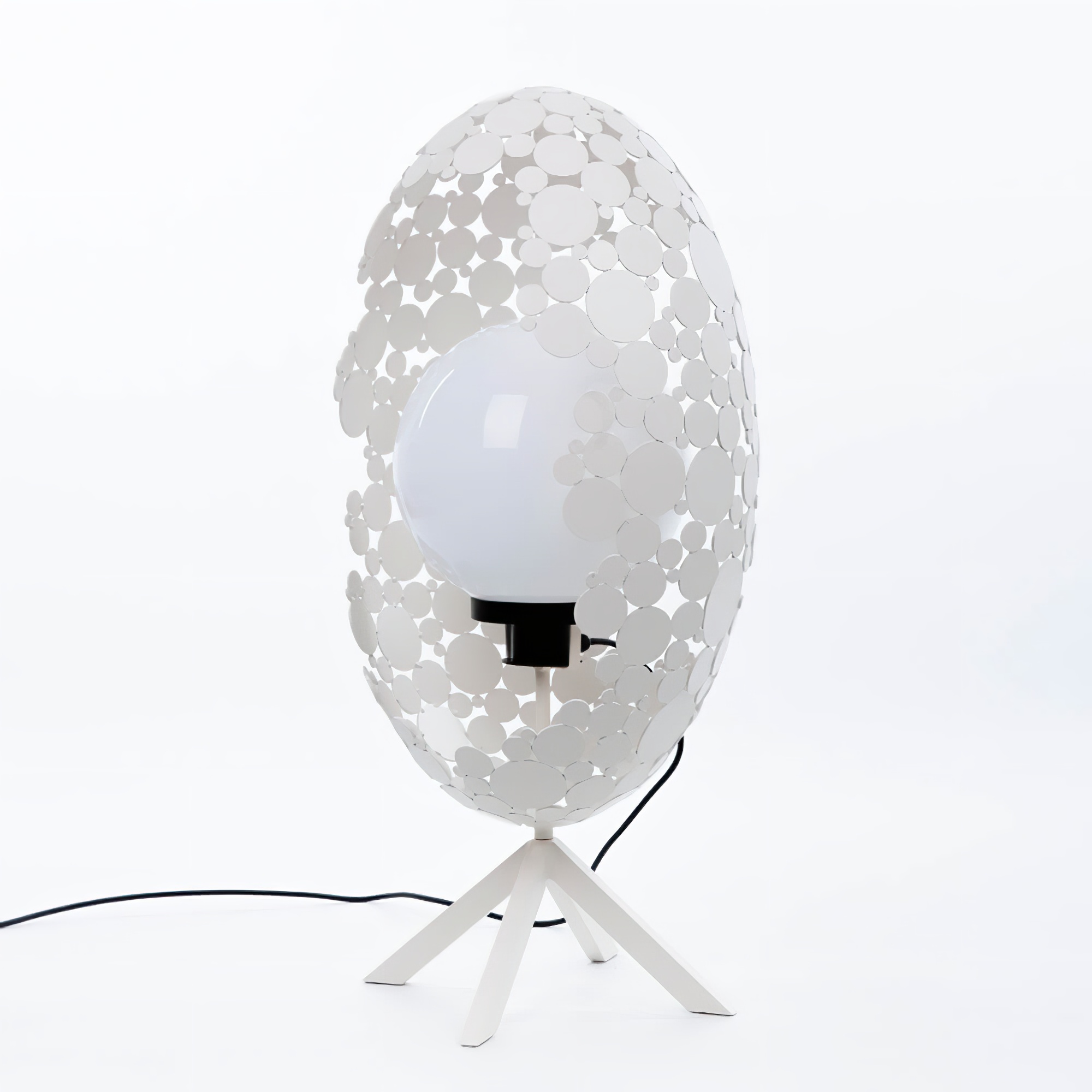 Ovale Lampe aus Metall gefertigt von Künstlerhand - Alvaro / 100x60cm (HxB) / Rot