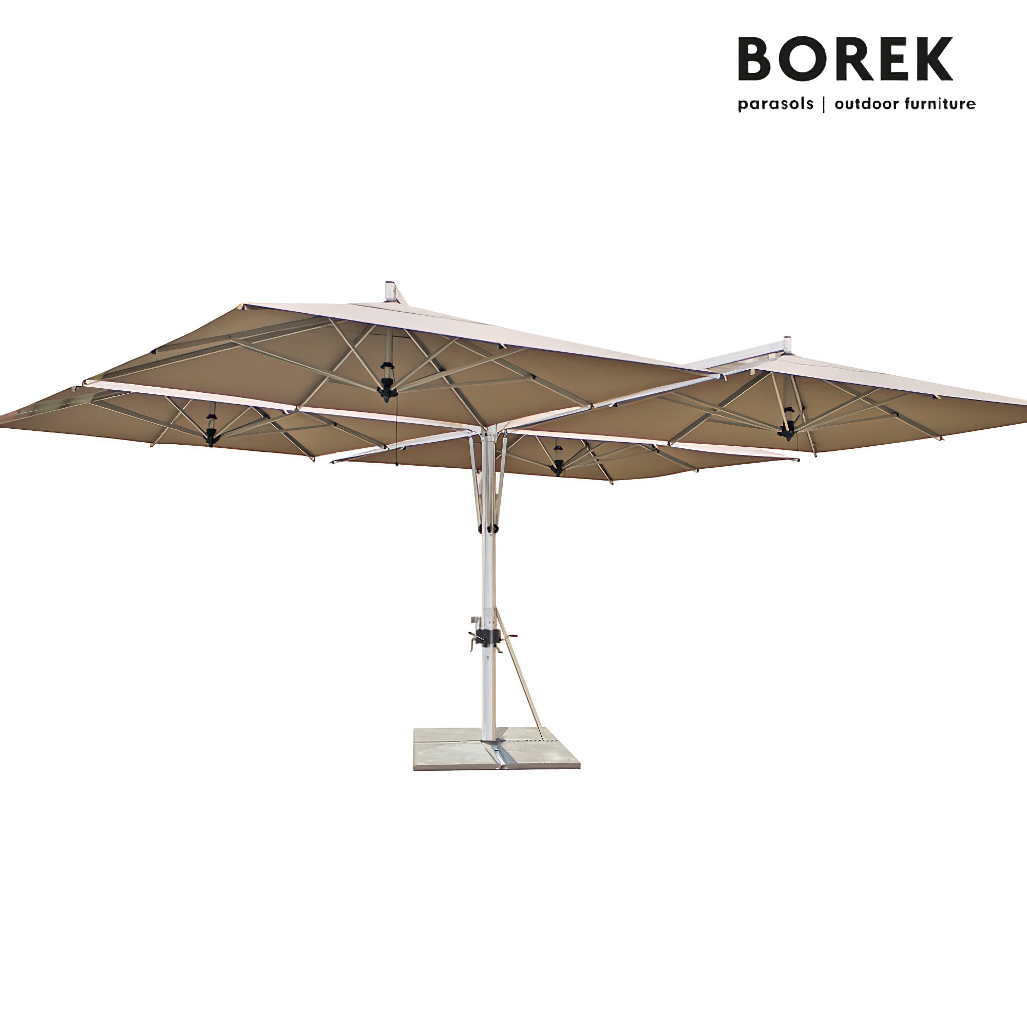 Ombrellone doppio beige con struttura in metallo resistente e base in cemento, ideale per il giardino