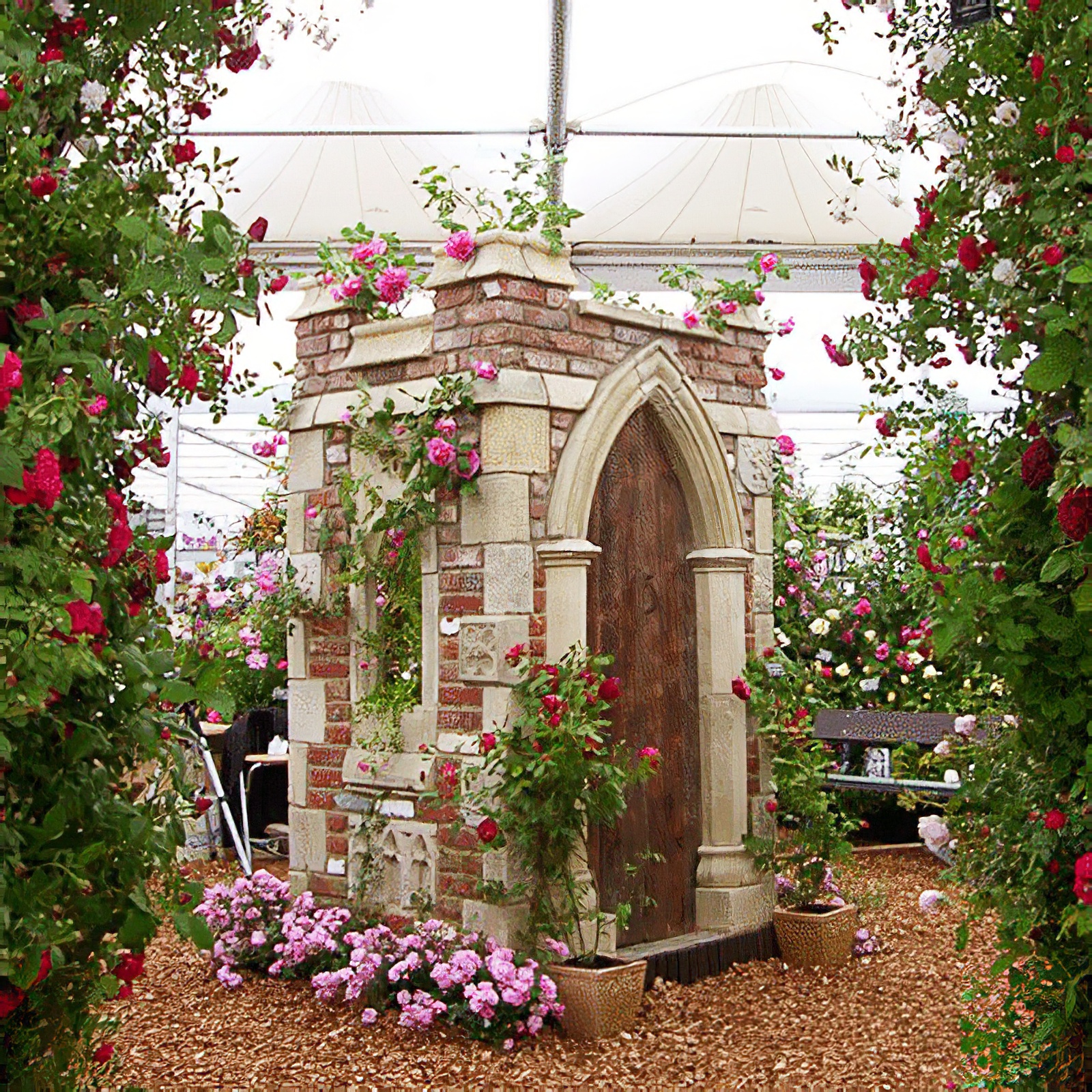 Romantische Gartenruine - Whitland