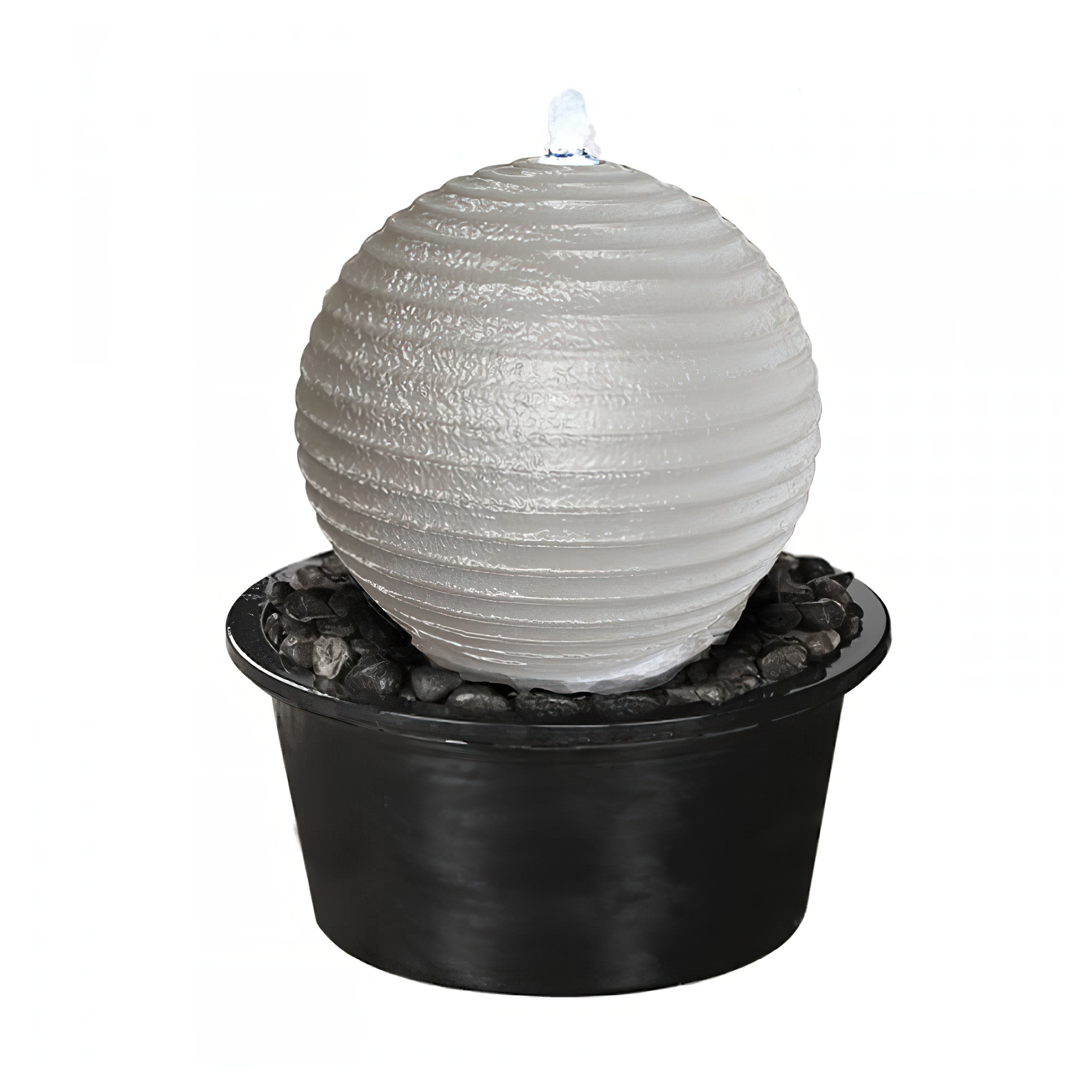 Wasserspiel mit weißer Kugel und schwarzem Becken für Gartendeko
