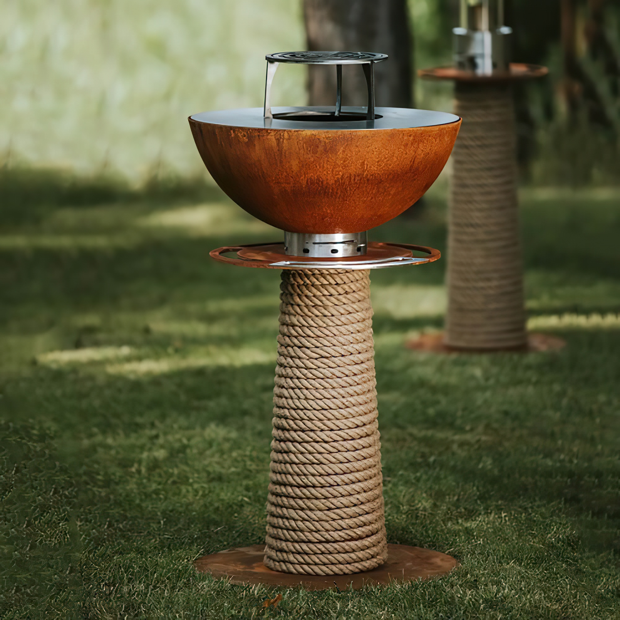 Rostfarbener Barbecue Grill von Masuria für den Garten aus Stahl - Juno Grill / 101x60cm (HxDm) / nein