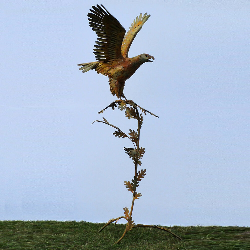 Steinadler am großen Ast - XXL Gartenfigur aus Metall - Aquila Aurea / Stahl - Rost