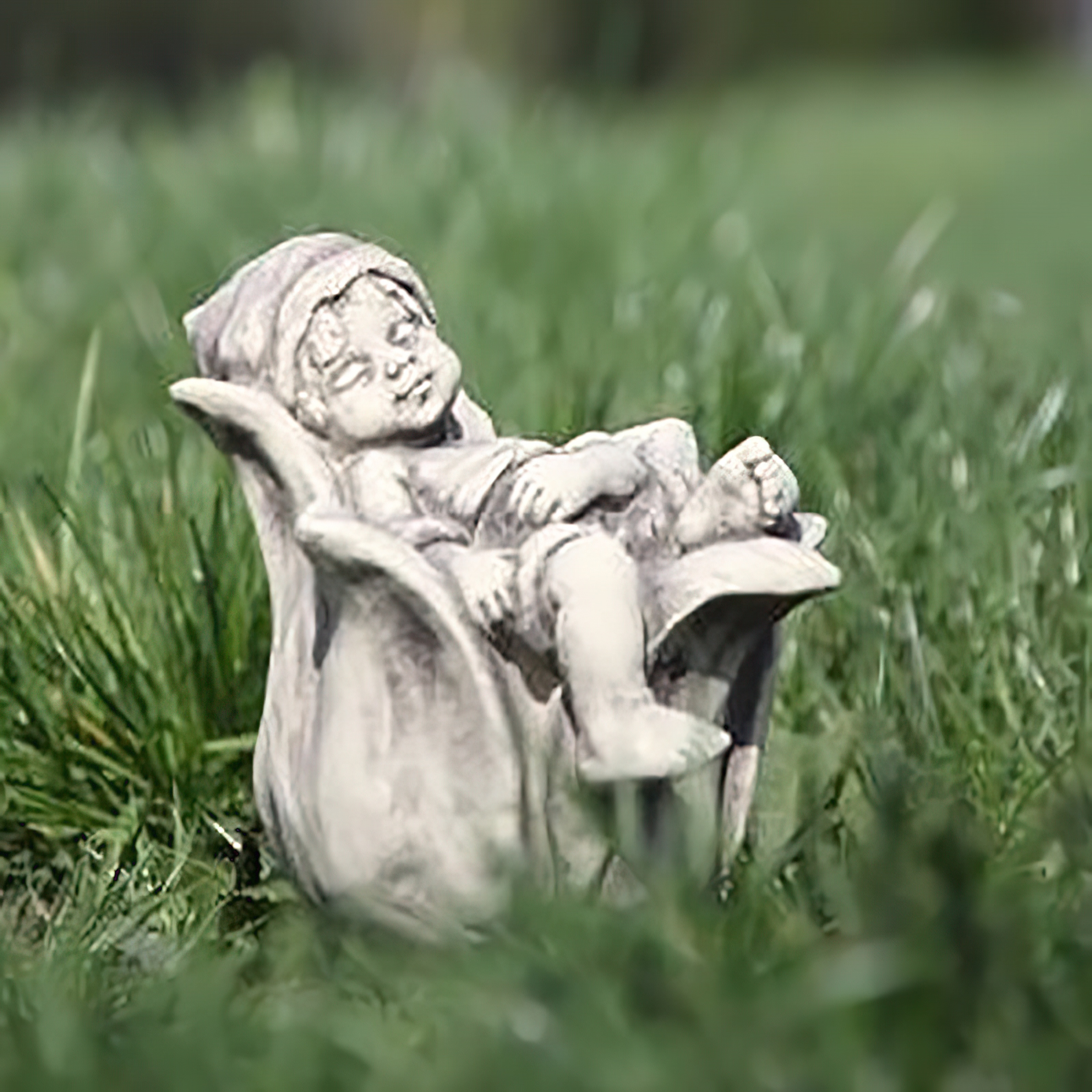 Schlafende Gartenfigur Kobold mit Tulpen Blüte - Samal / ohne Stab