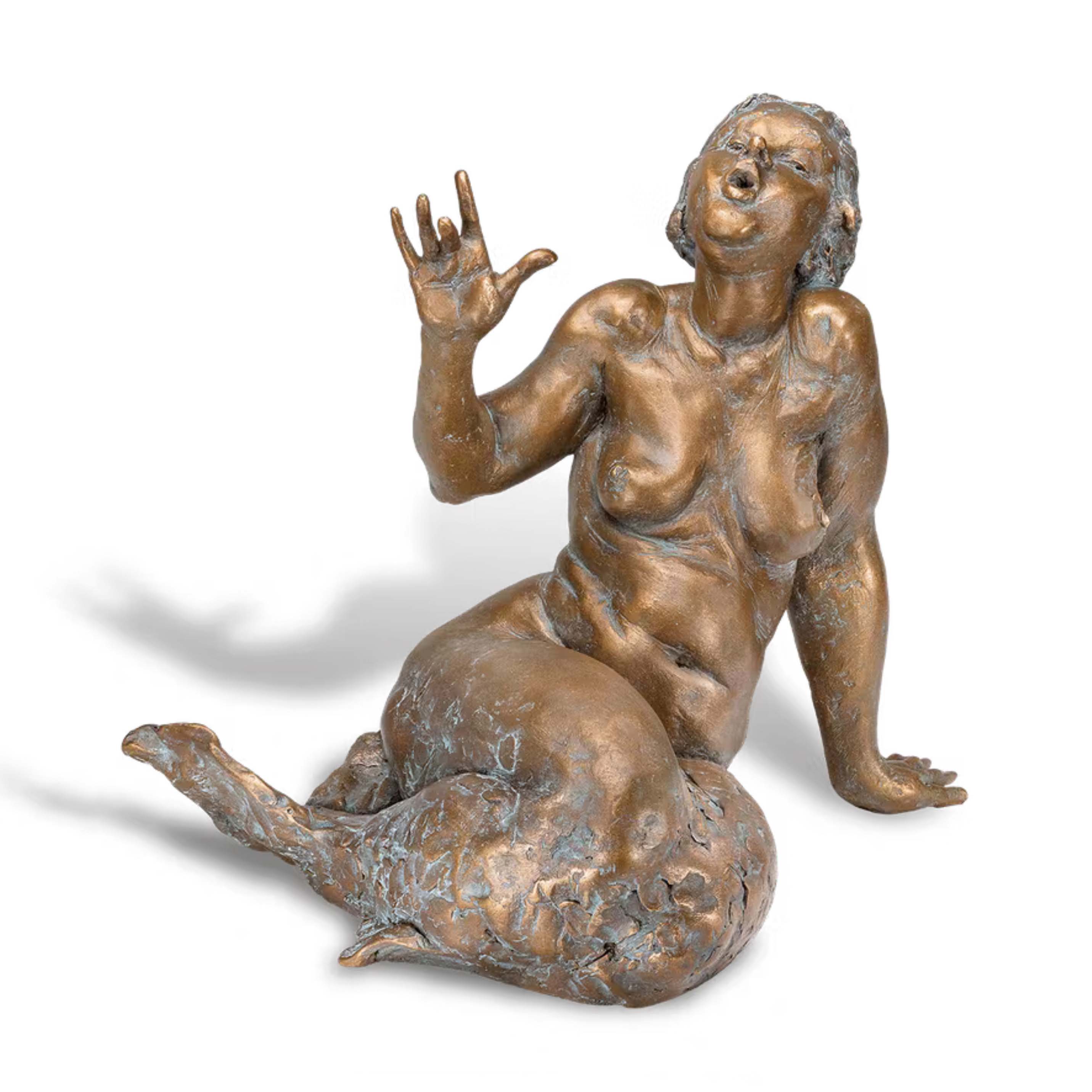 Sculpture en bronze d'une femme assise avec une main levée comme décoration de jardin exclusive