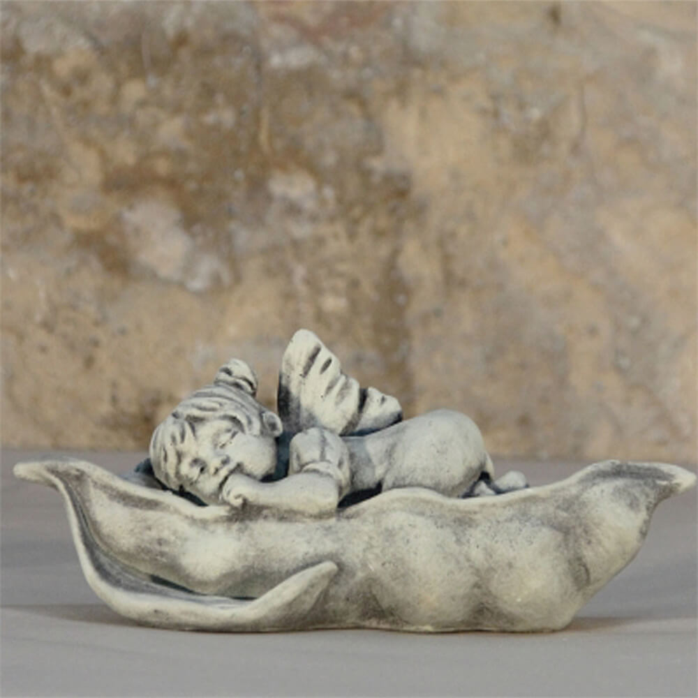 Kleine Stein Elfe - Schlafend in Schote - Dryadalis Somnum / ohne Stab