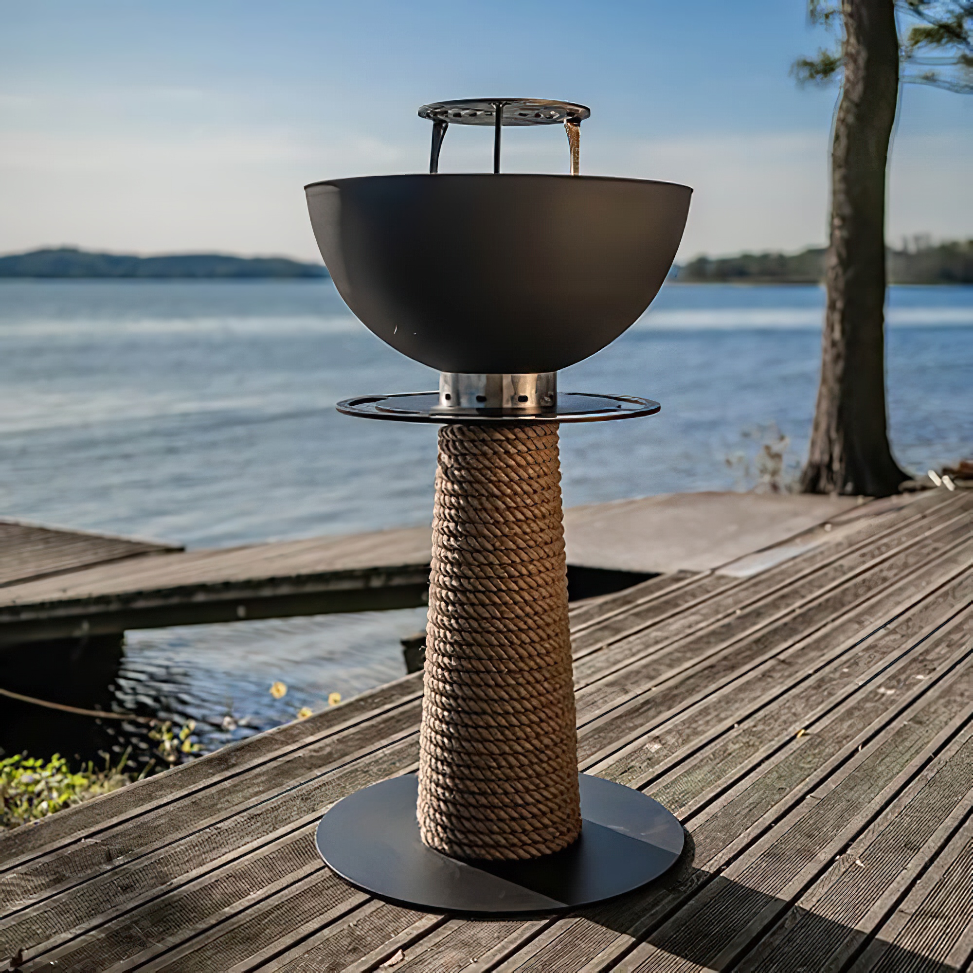 Runder Säulengrill von Masuria aus Stahl für den Garten in schwarz - Juno Grill / 101x60cm (HxDm) / nein