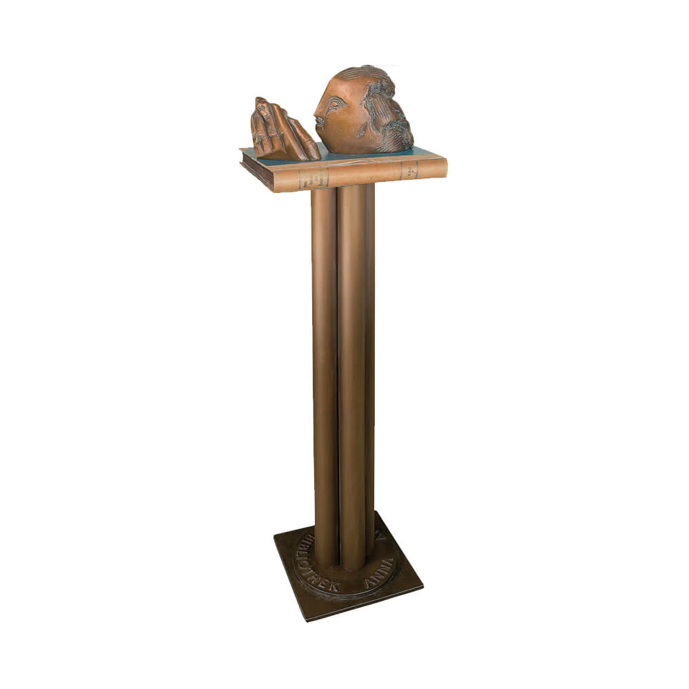 Buch auf einer Säule liegend - moderne Bronzeskulptur - Die Lesende