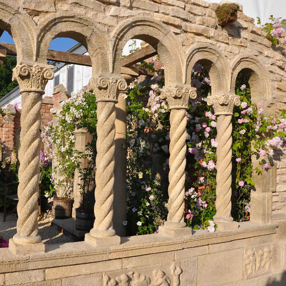 XXL Fenster für Gartenruinen - Bogen & korinthisch - Doncasint Window