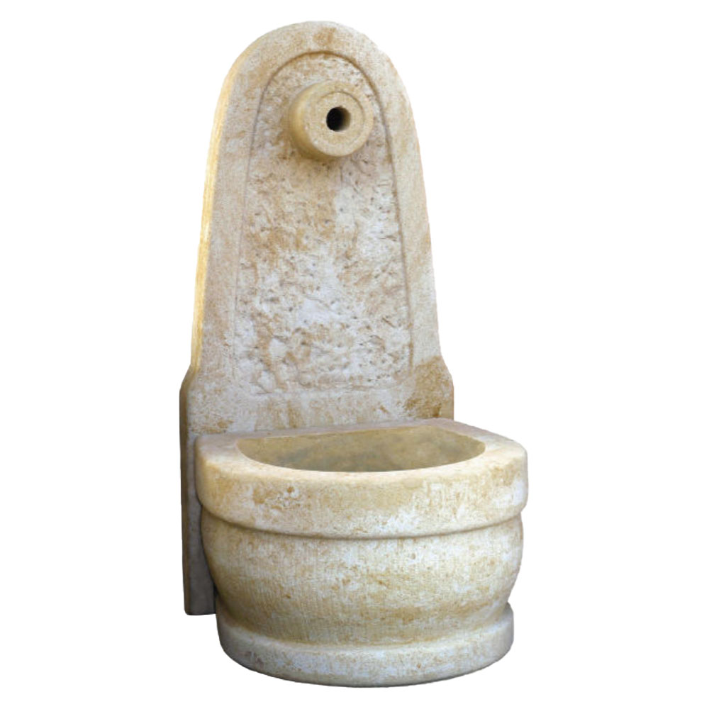 Rustikaler Gartenbrunnen aus Stein, ideal für Gartendeko