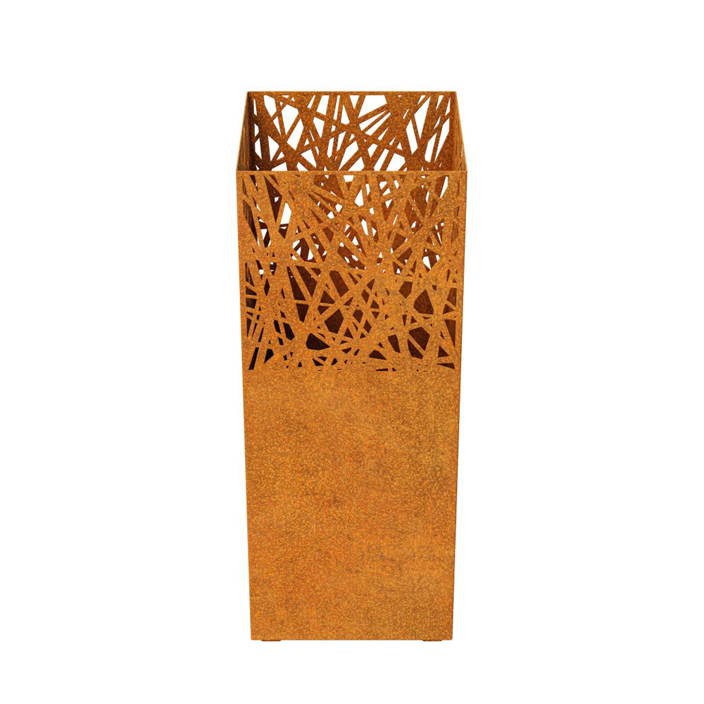 Hoher Cortenstahl Feuerkorb mit Laser-Cut Optik