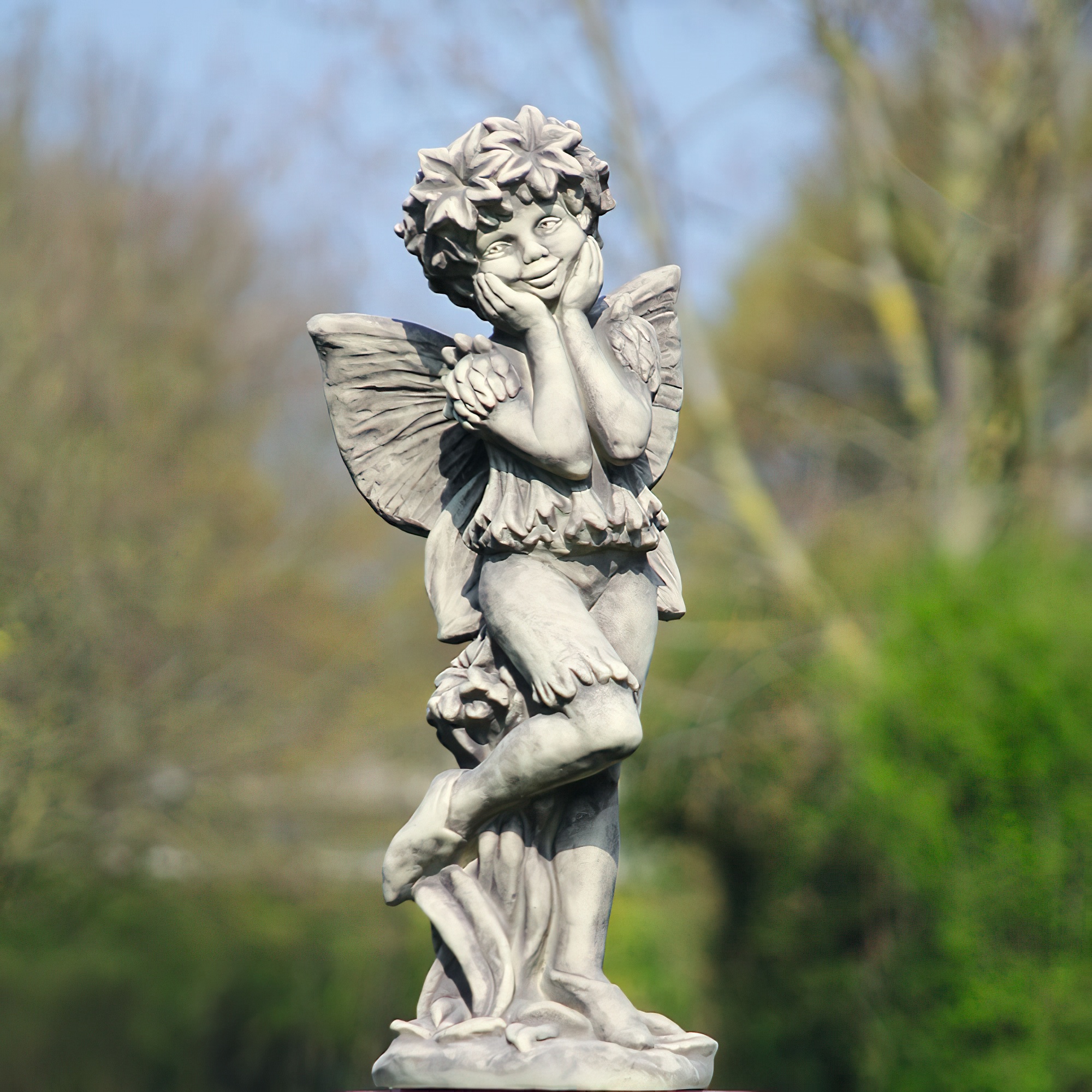 Lustige Elfe als Steinguss Gartenfigur - Centaurea