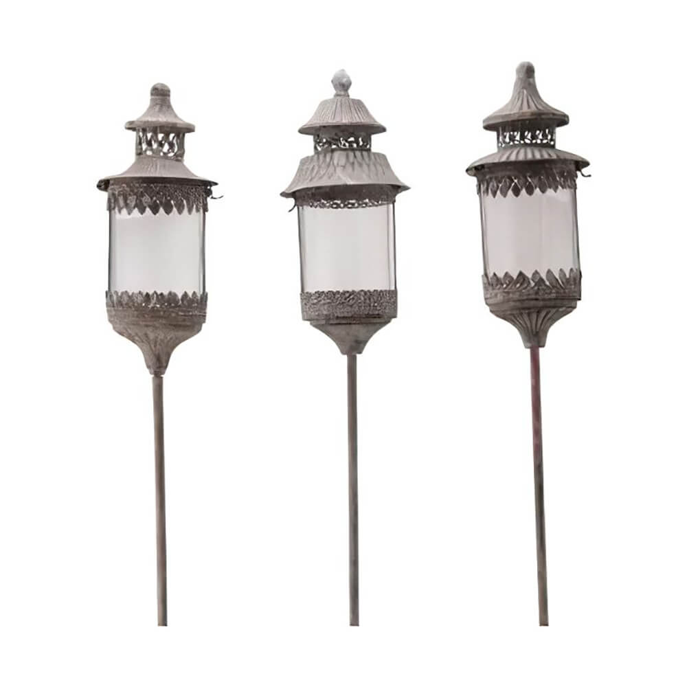 Runde Metall Gartenlaterne im Landhaus Design auf Stab - Stecklaterne Mara