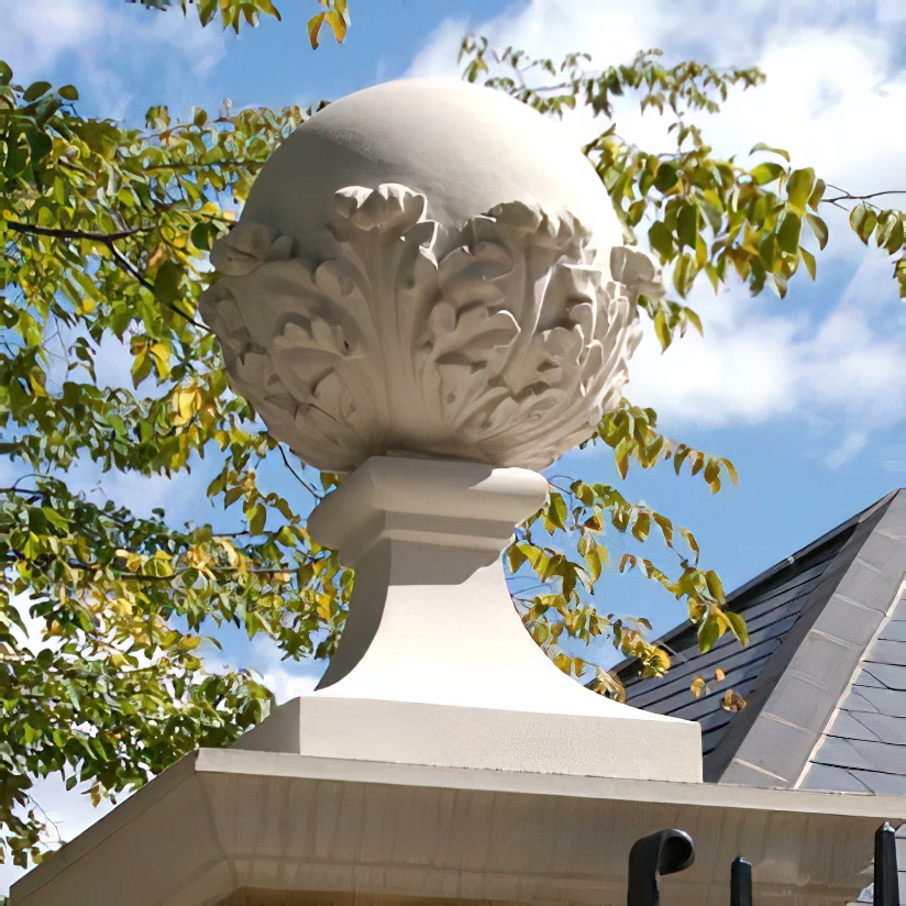 Antik Pfeilerabdeckung mit Stein Kugel - Acanthus / Sand