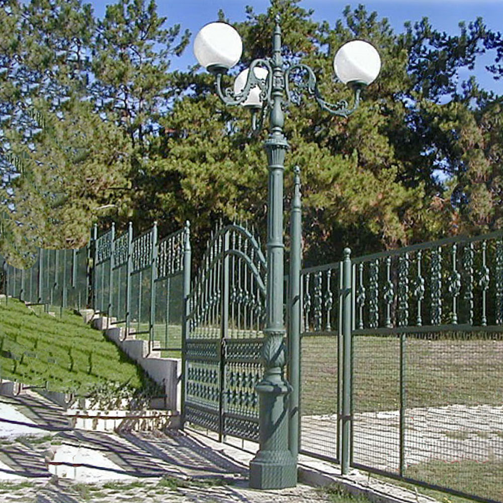 Kandelaber Außenleuchte aus Gusseisen mit dekorativen Elementem - Vilfrid