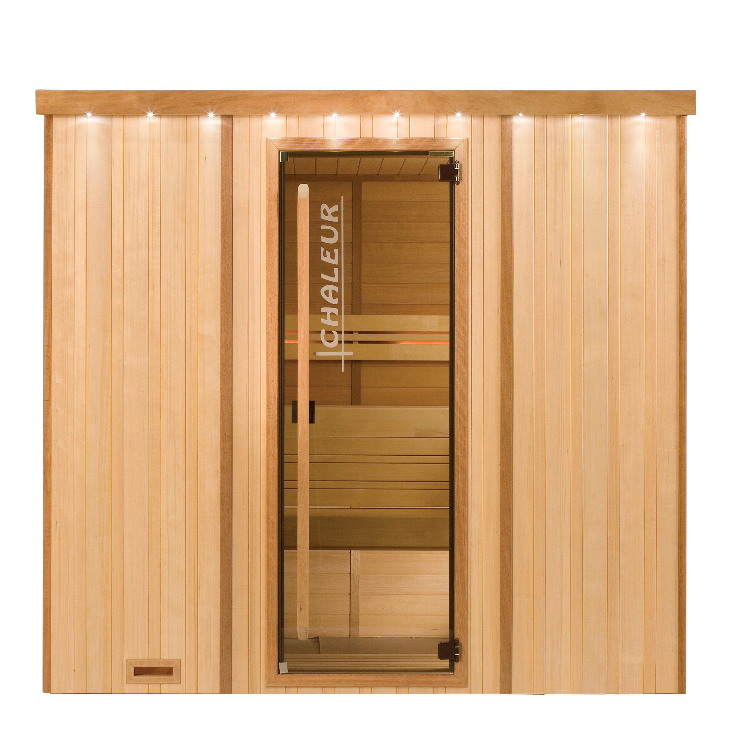 Vue de face d'un sauna de jardin exclusif en bois avec porte vitrée éclairée