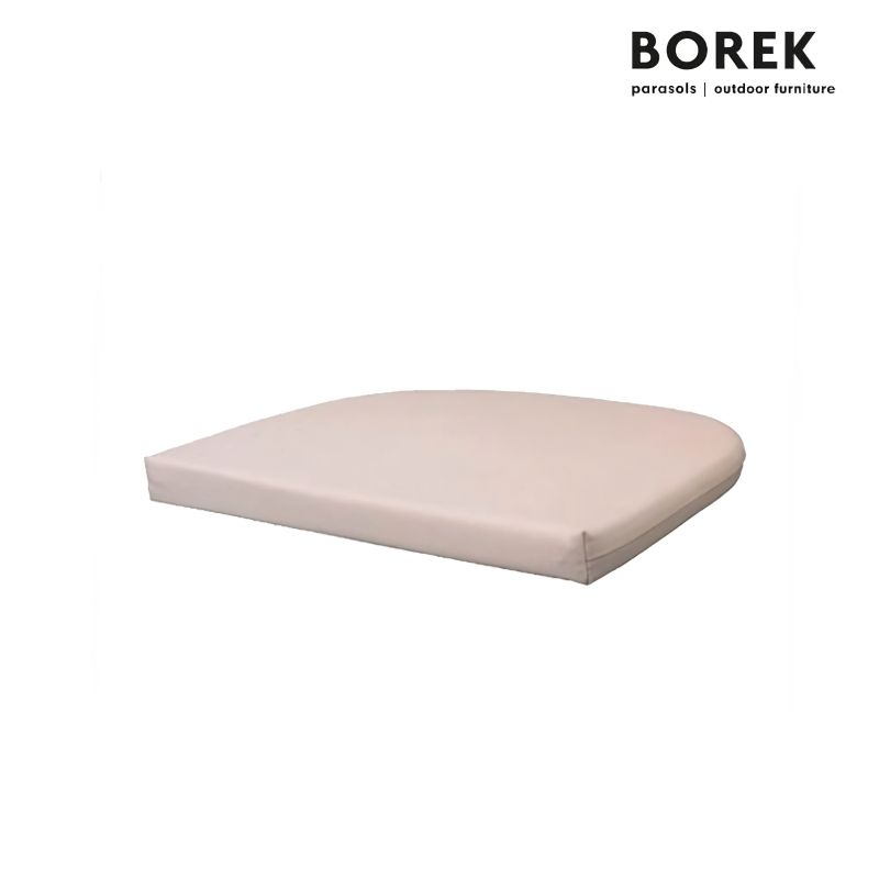 Coussin d'assise beige matelassé pour mobilier de jardin sur fond blanc