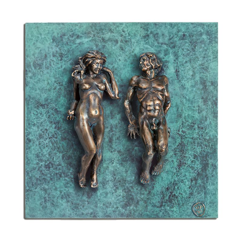 Figures en bronze d'un homme et d'une femme sur fond vert marbré, déco de jardin exclusive