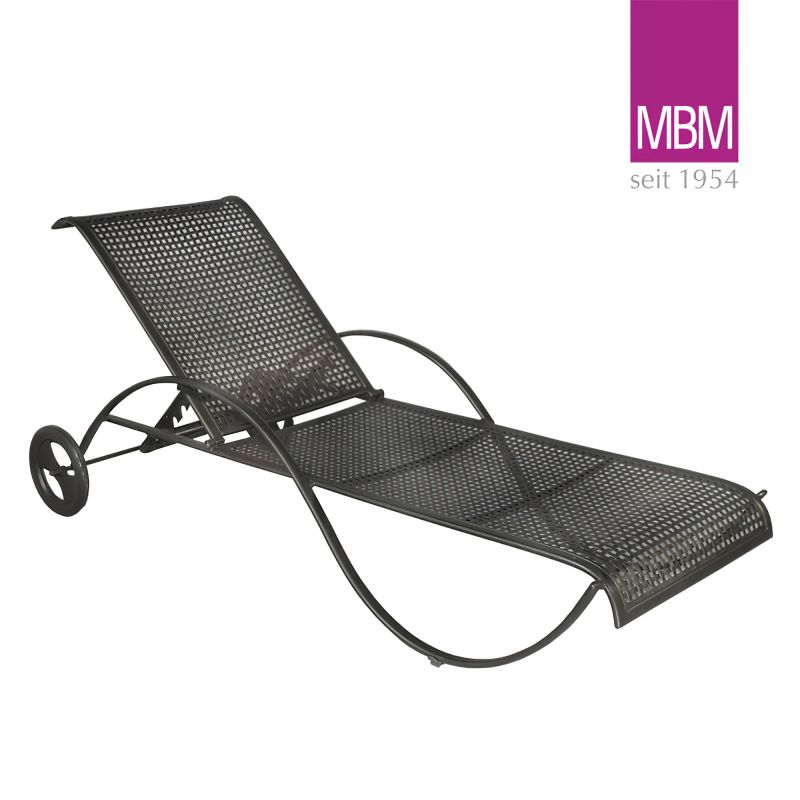 Chaise longue de jardin noire en métal avec roues et dossier réglable