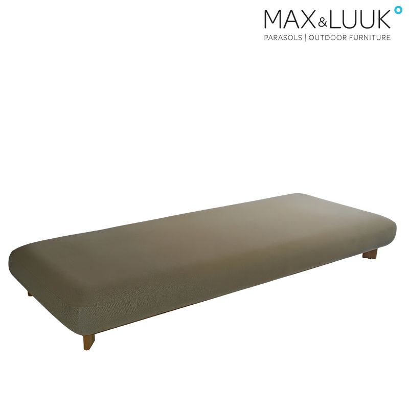 Coussin rembourré vert confortable pour meubles de jardin Max & Luuk sur fond blanc