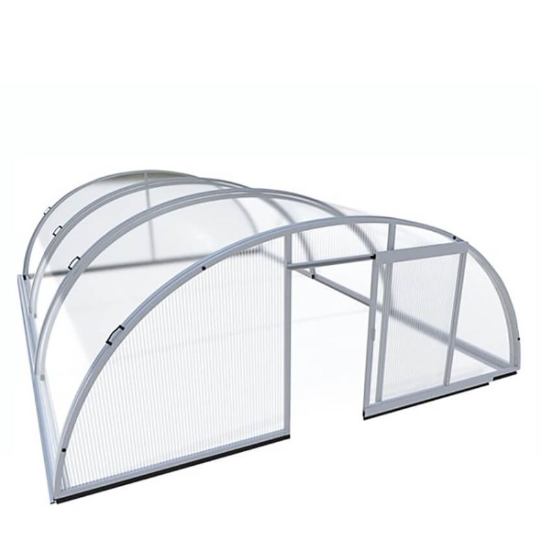 Cadre et couverture transparente arrondie d'une serre de jardin