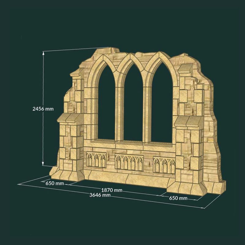 Schéma d'un mur en pierre avec trois arcs de fenêtres gothiques et dimensions pour aménagement de jardin