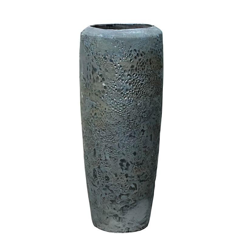 Vase de jardin haute grise avec surface texturée complexe