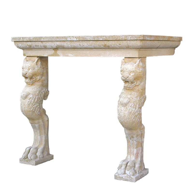 Table élégante en pierre avec deux colonnes de lion en guise de pieds, parfaite pour la décoration de jardin