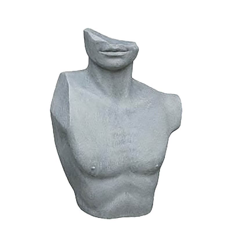 Décoration de jardin représentant une sculpture abstraite en pierre d'un torse masculin sans tête