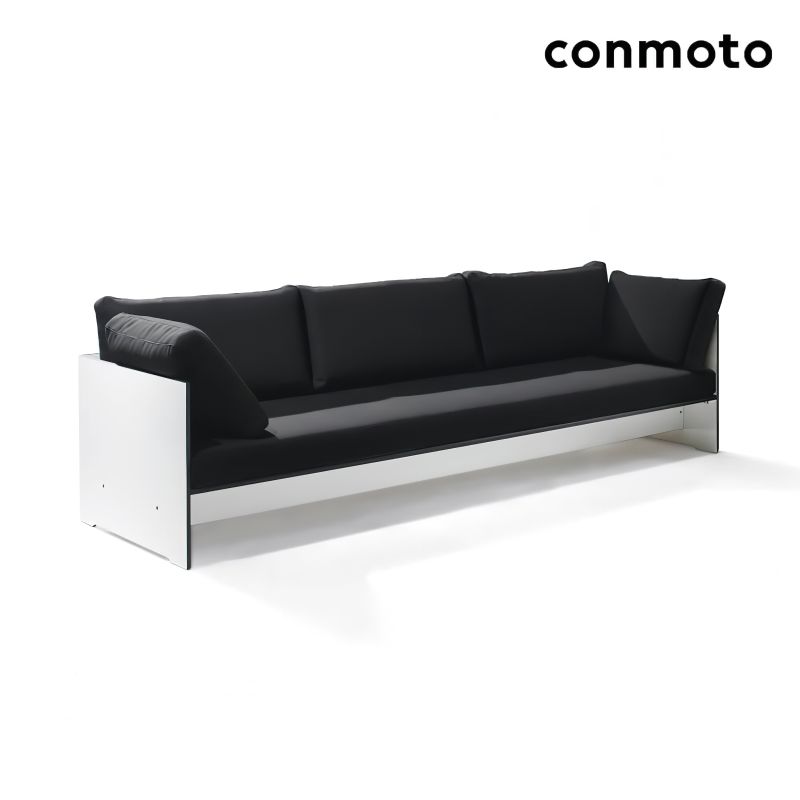 Canapé noir avec cadre blanc pour le jardin sur fond blanc