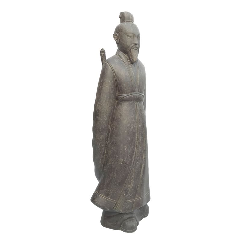 Figure asiatique en pierre comme décoration de jardin élégante